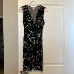 Kaileigh size medium black and white floral dress